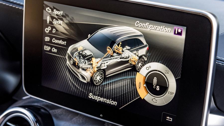 Детали интерьера Mercedes-AMG GLC63 S 4Matic+ (X253) 2017 года  (фото 80 из 80)